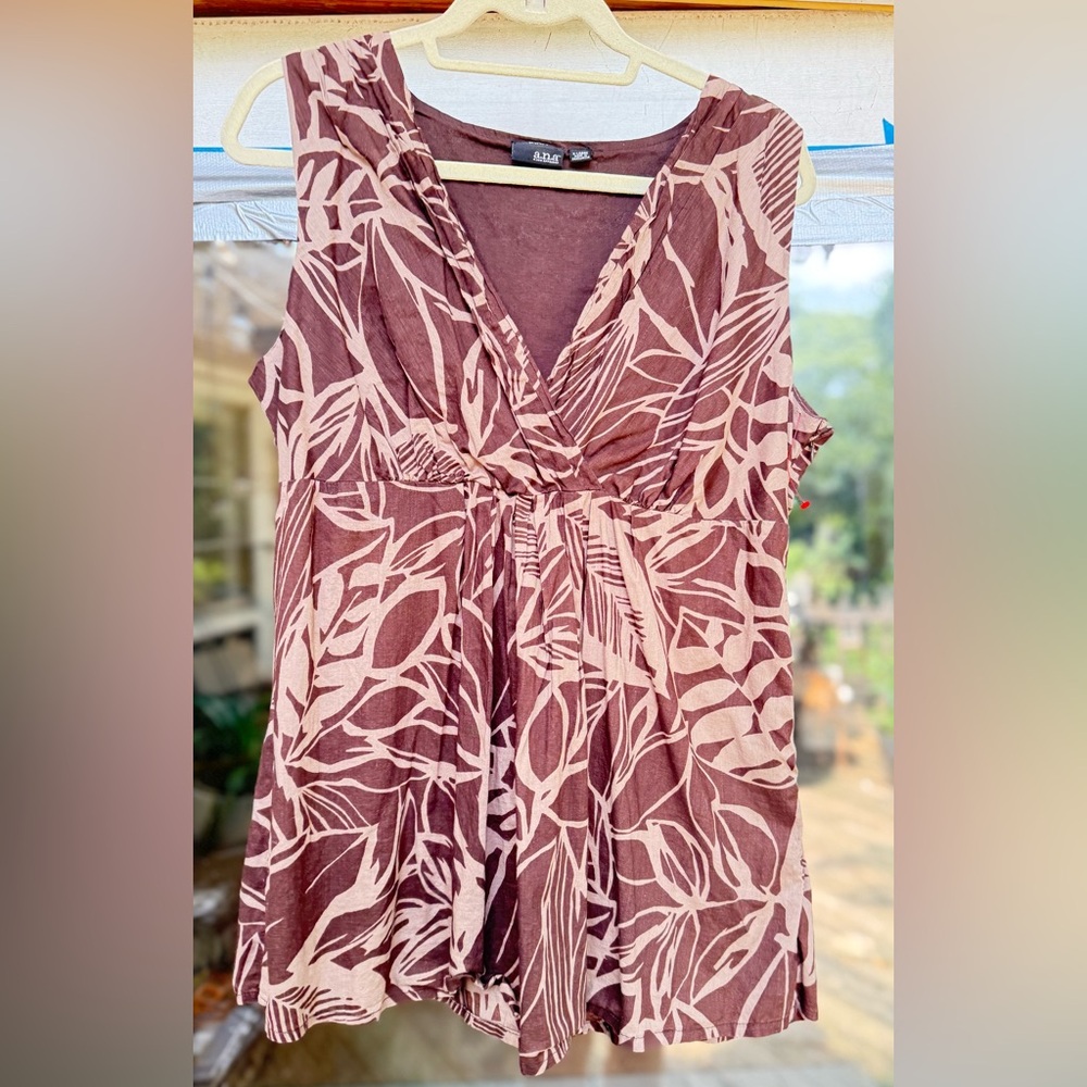 a.n.a Brown and Tan Sleeveless XL Blouse